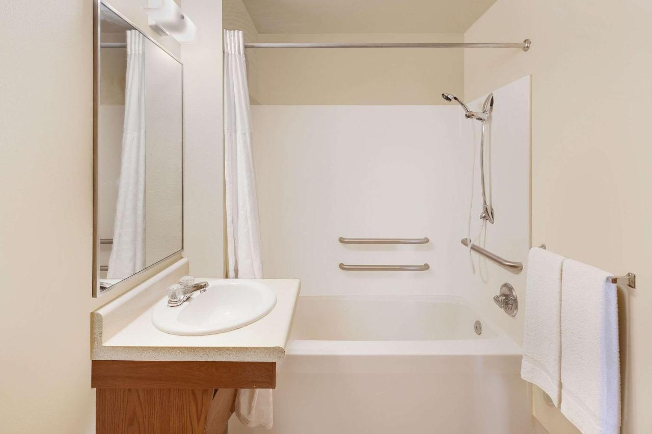 Woodspring Suites Каунсил-Блафс Экстерьер фото